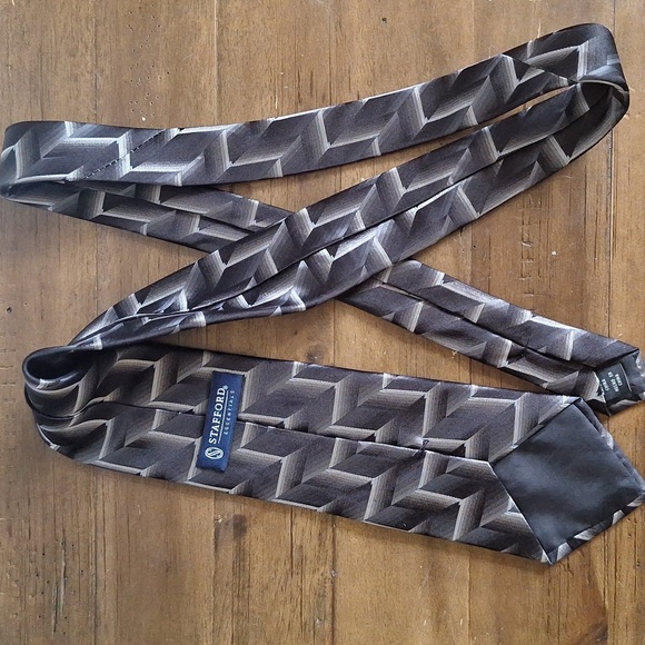 Stafford Essentials Geometric Black and Gray Men's Neck Tie 100% Silk - Picture 3 of 6